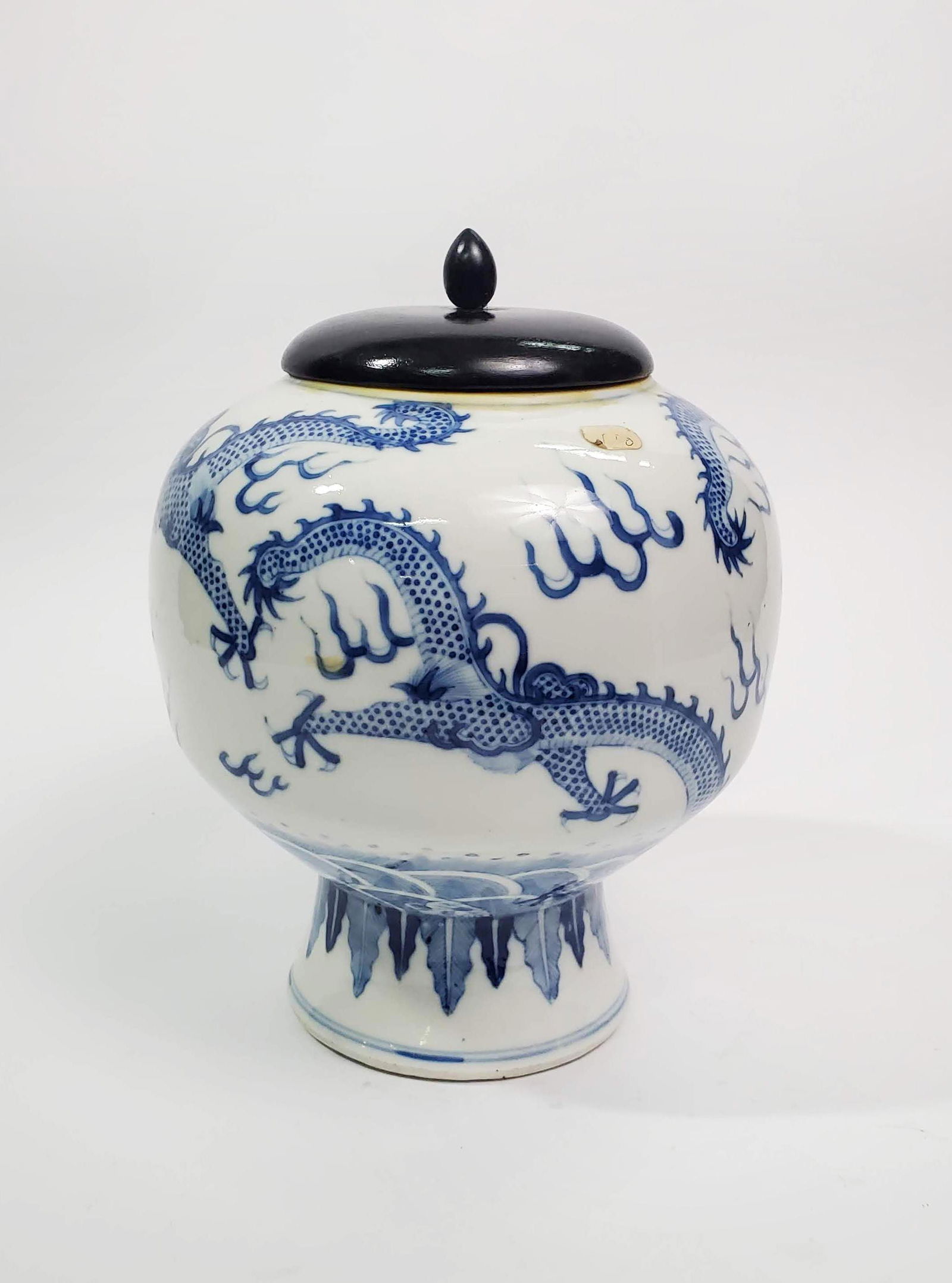 Antique Chinese Blue & White Porcelain Dragon Jar (1 of 8)