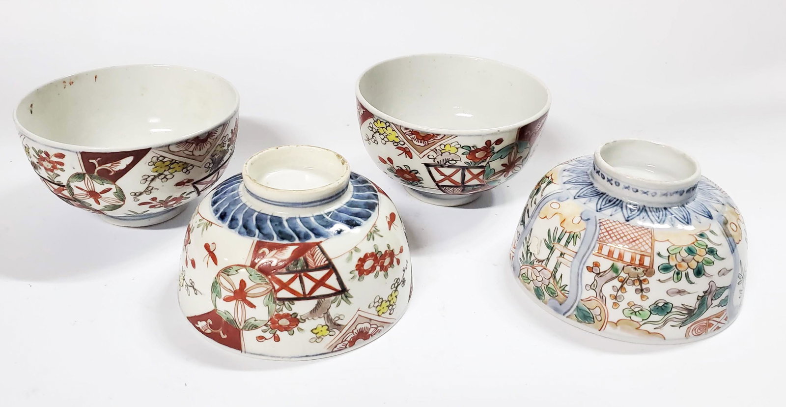 Lot of 4 Antique Imari Porcelain Bowls: Lot of 4 Antique Japanese Imari Porcelain Bowls, h. 2.5 inches, d. 4.5 inches.