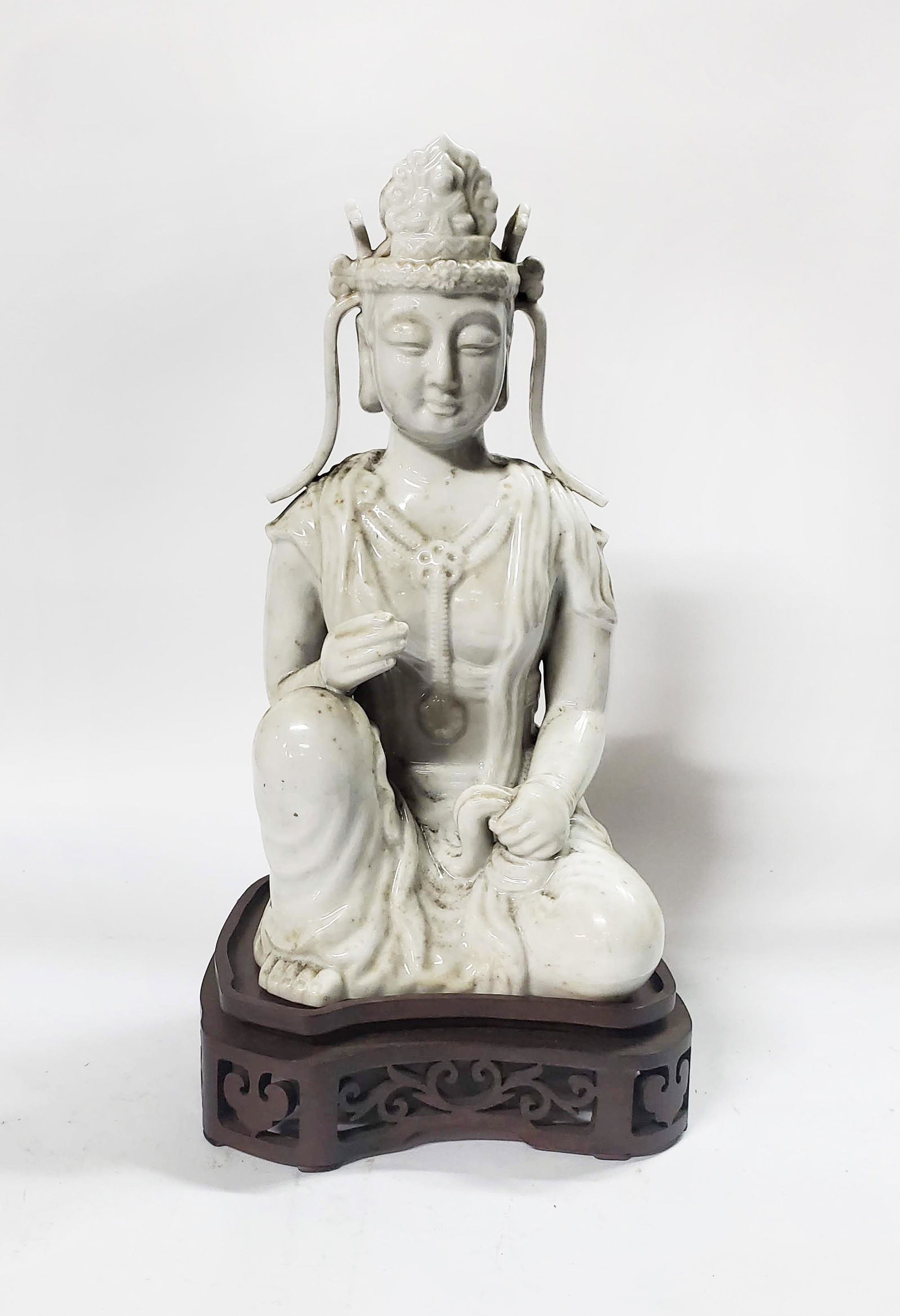 Antique Chinese Dehua Blanc de Chine Seated Buddha (1 of 5)