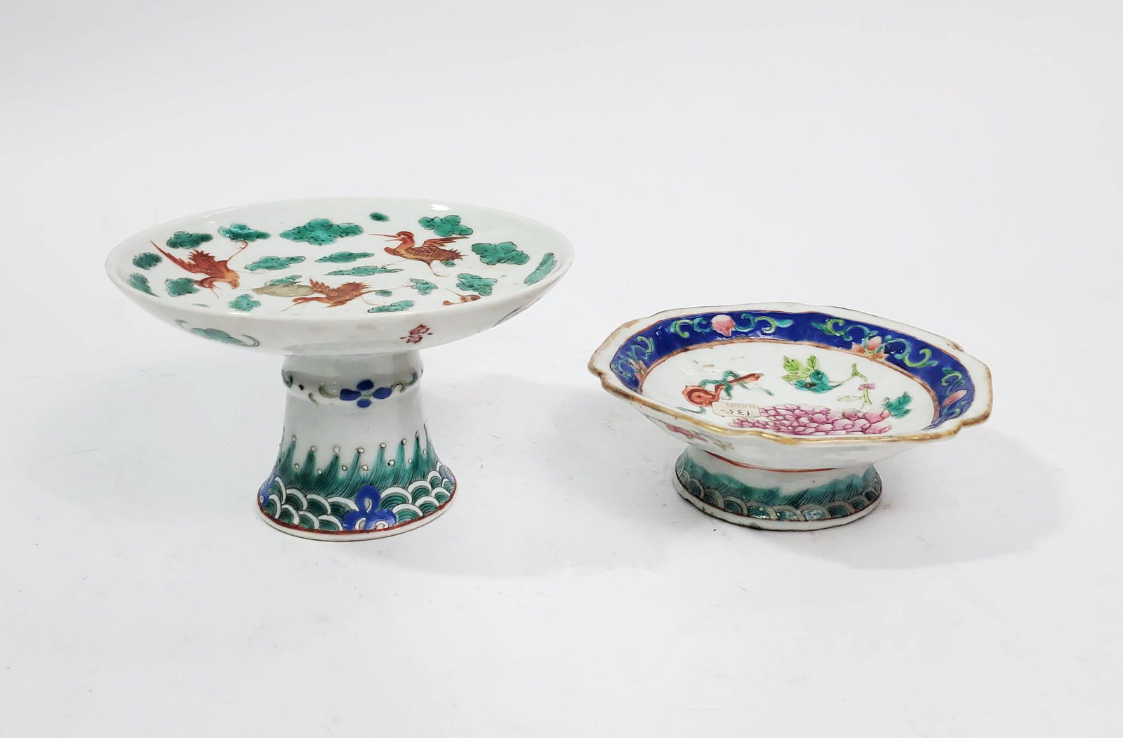 Lot of 2 Antique Chinese Porcelain Footed Bowls (1 of 6)