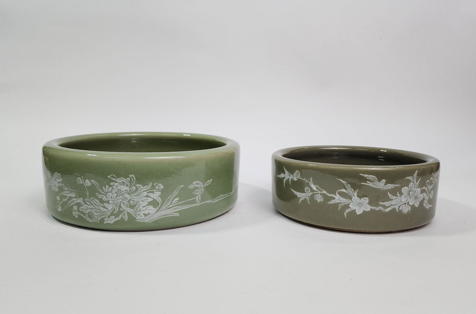 Lot of 2 Chinese Celadon Glazed & Enameled Saucers (1 of 9)