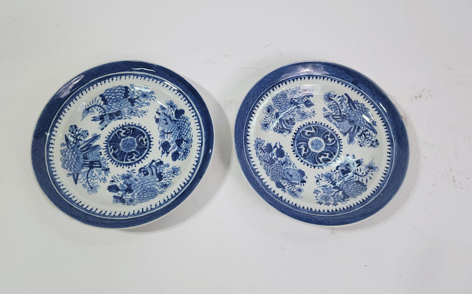 Antique Chinese Export Pair of Blue & White Fitzhugh Pattern Plates (1 of 7)