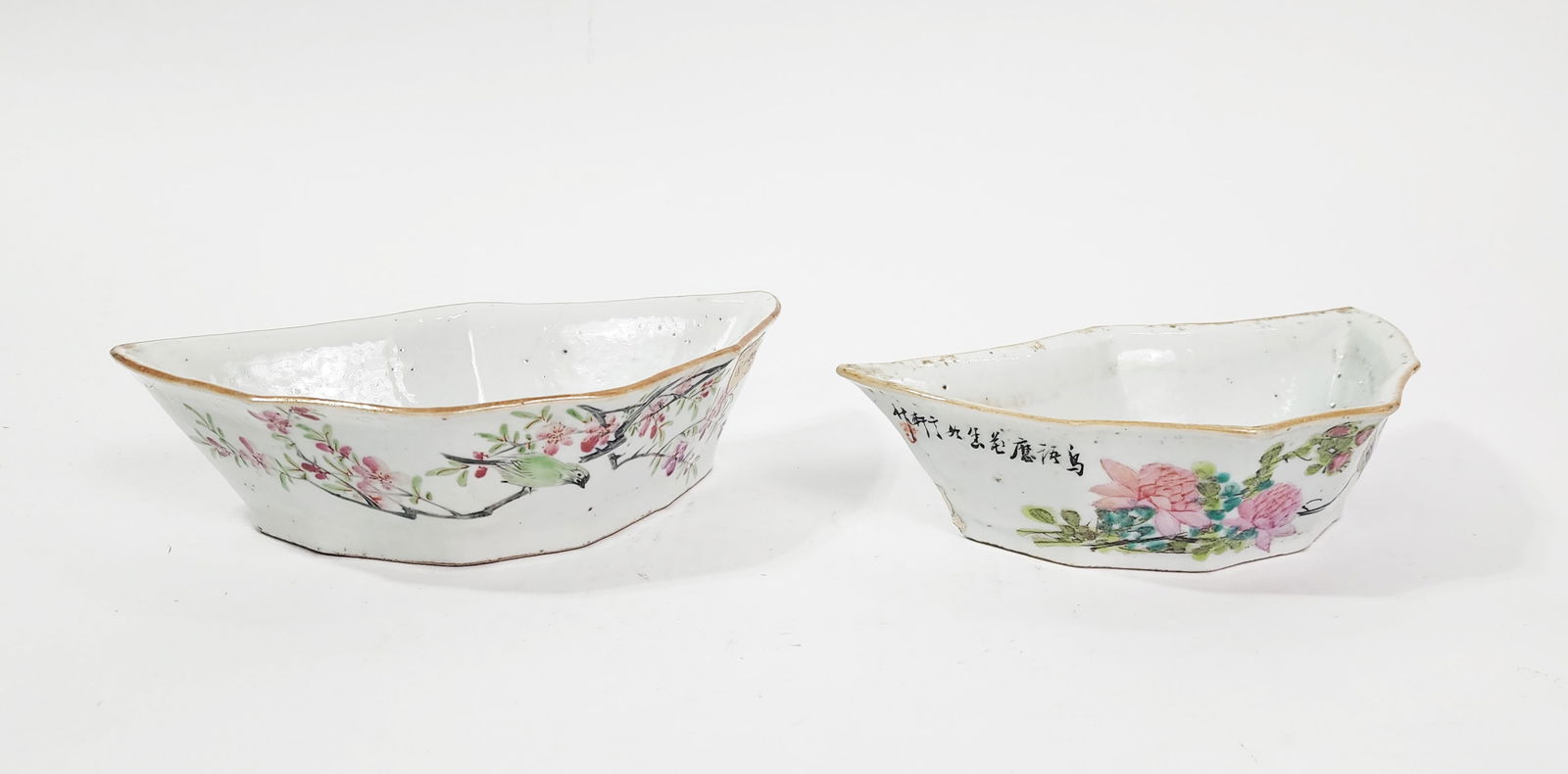 Lot of 2 Antique Chinese Qianjiang Porcelain Bat Shaped Bowls (1 of 12)