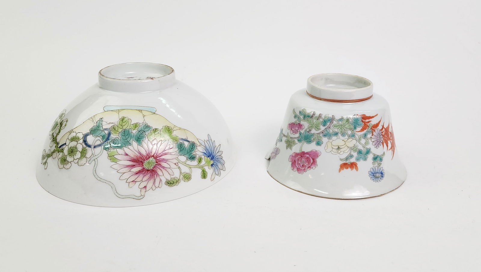 Lot of 2 Antique Chinese ROC Porcelain Bowls (1 of 17)