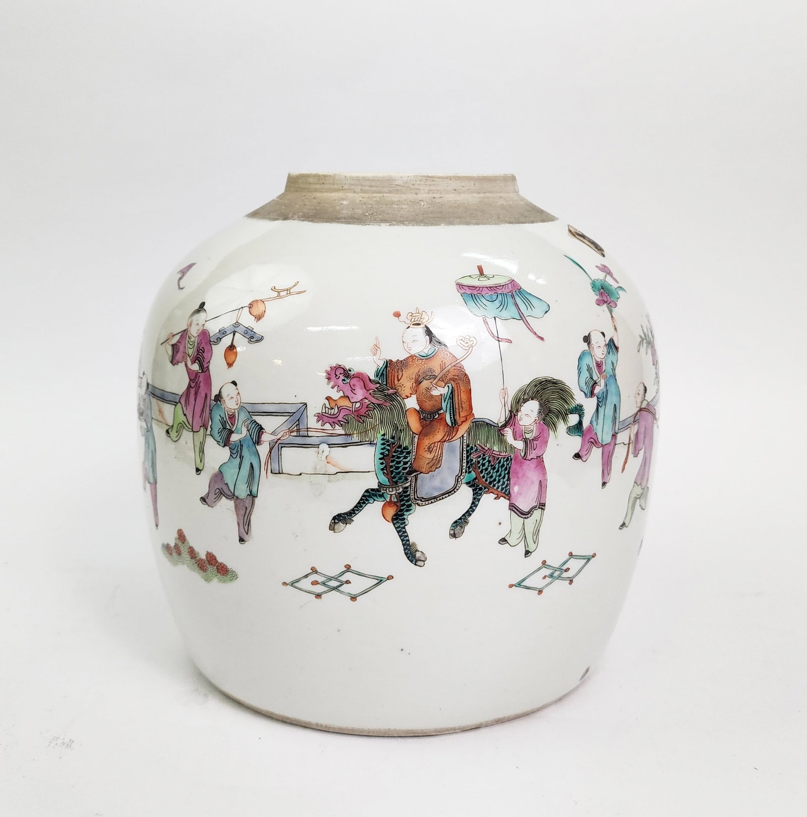 Antique Chinese Famille Rose Porcelain Jar: Antique Chinese Famille Rose Porcelain Jar, h. 8 inches, ca. late 19th- early 20th century.
