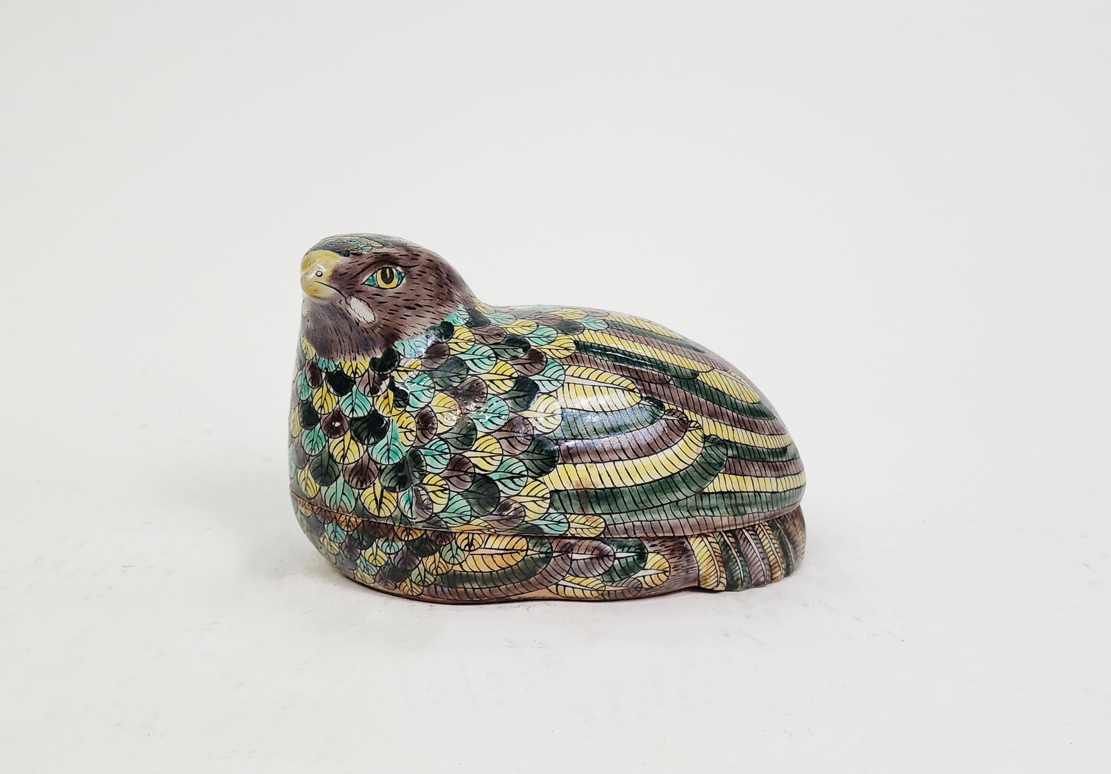Chinese Export Famille Verte Quail Shaped Covered Porcelain Dish: Chinese Export Famille Verte Quail Shaped Covered Porcelain Dish, h. 4.25 inches, ca. 20th century.