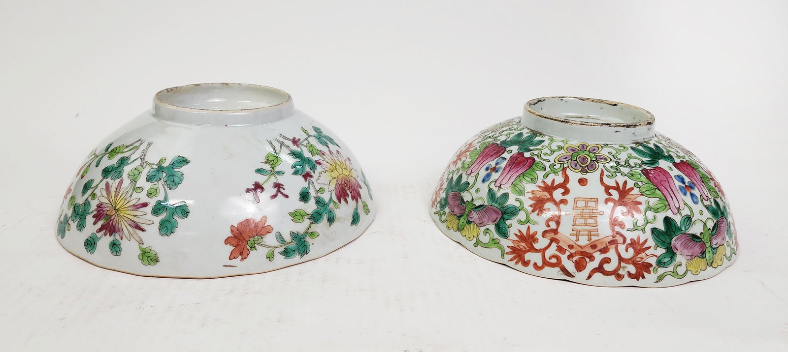 Lot of 2 Antique Chinese Famille Rose Porcelain Bowls (1 of 7)