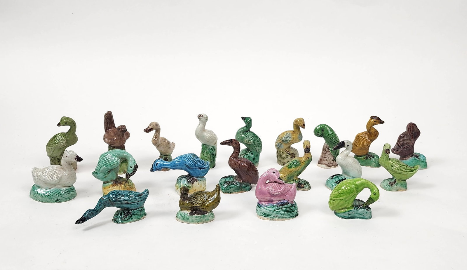Lot of 20 Antique Chinese Export Polychrome Glazed Porcelain Ducks (1 of 11)