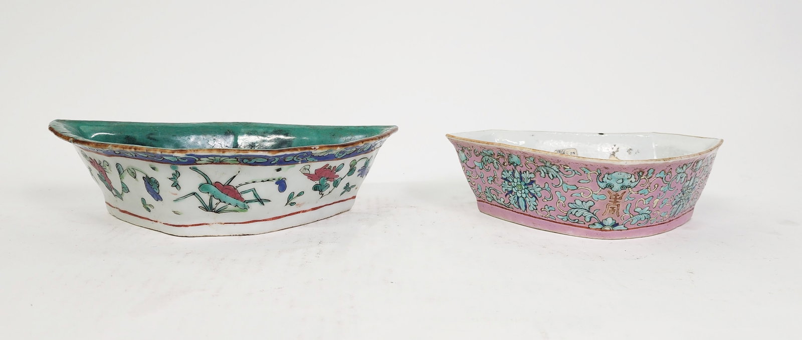Lot of 2 Antique Chinese Famille Rose Porcelain Bat Shaped Bowls: Lot of 2 Antique Chinese Famille Rose Porcelain Bat Shaped Bowls, one is Guangxu marked, ca. late 19th century- early 20th century. Larger one w. 8.5 inches, h. 2.25.