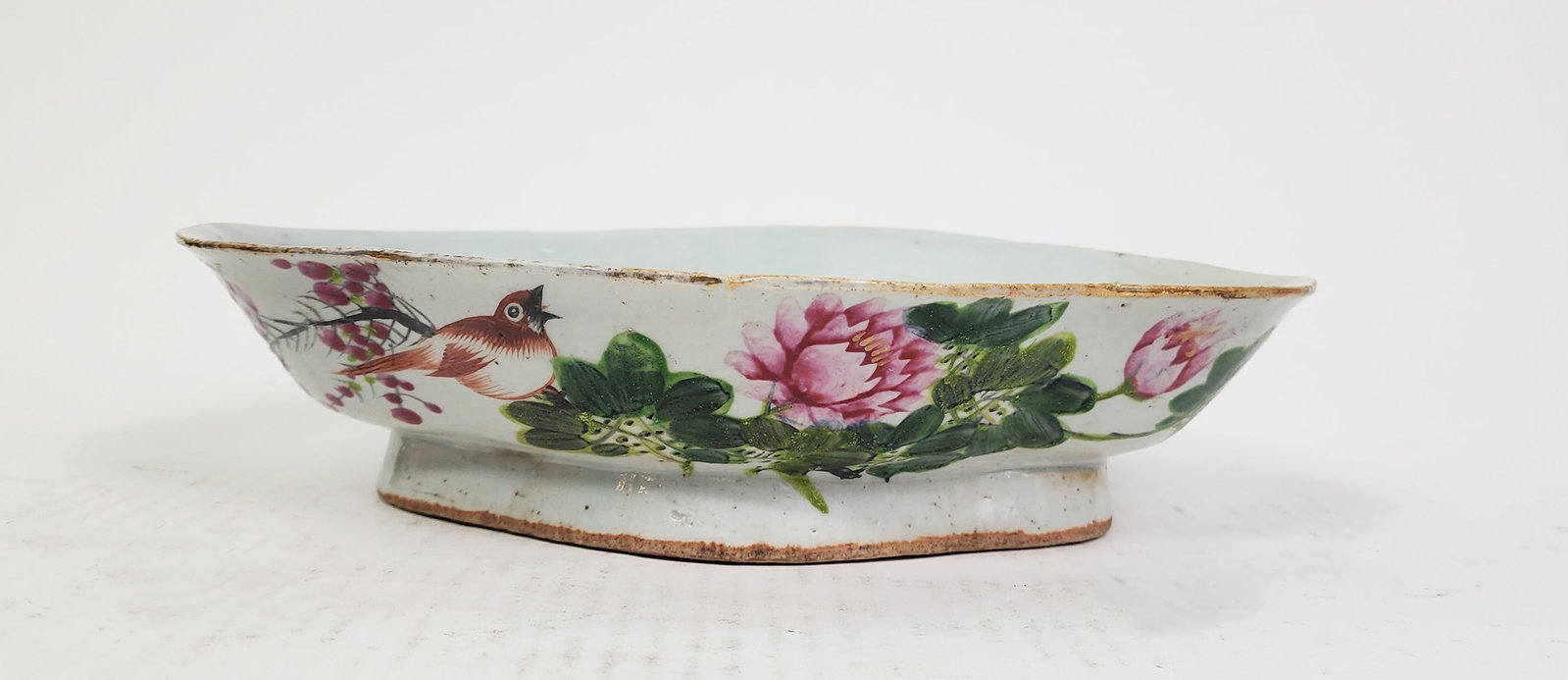 Antique Chinese Qianjiang Porcelain Footed Oval Bowl: Antique Chinese Qianjiang Porcelain Footed Oval Bowl, ca. late 19th century- early 20th century. 10.5 x 7.75 inches, h. 2.25 in.