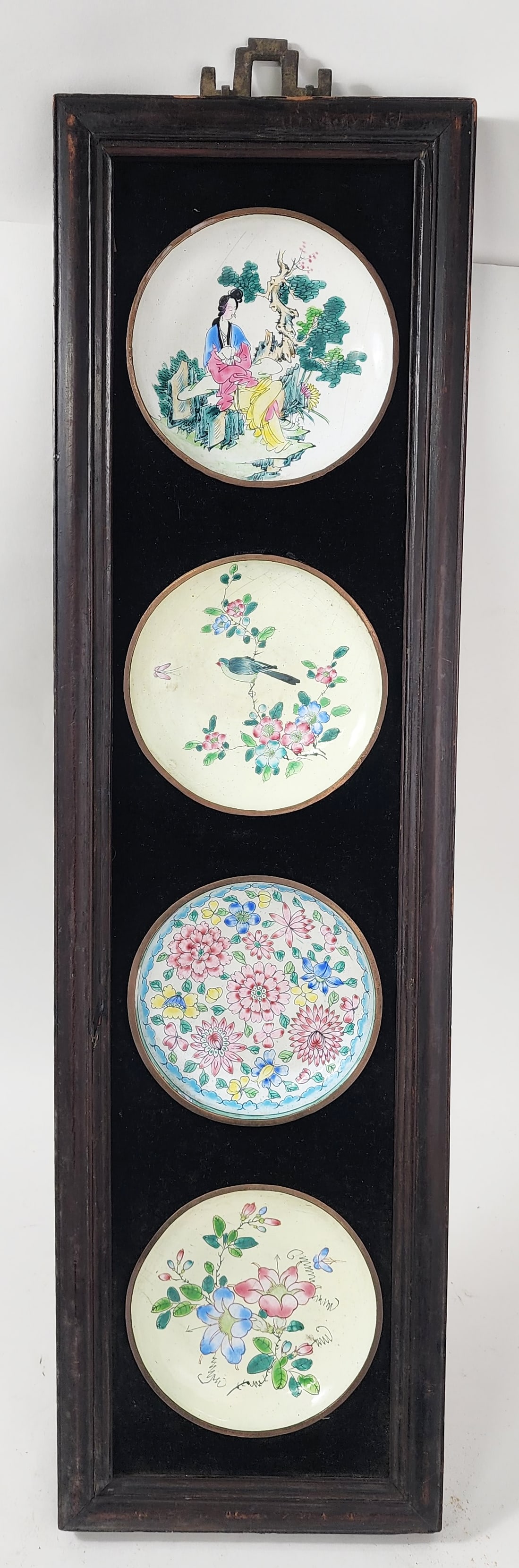 Chinese Export Canton Enamel Bowls In Wooden Frame (1 of 6)