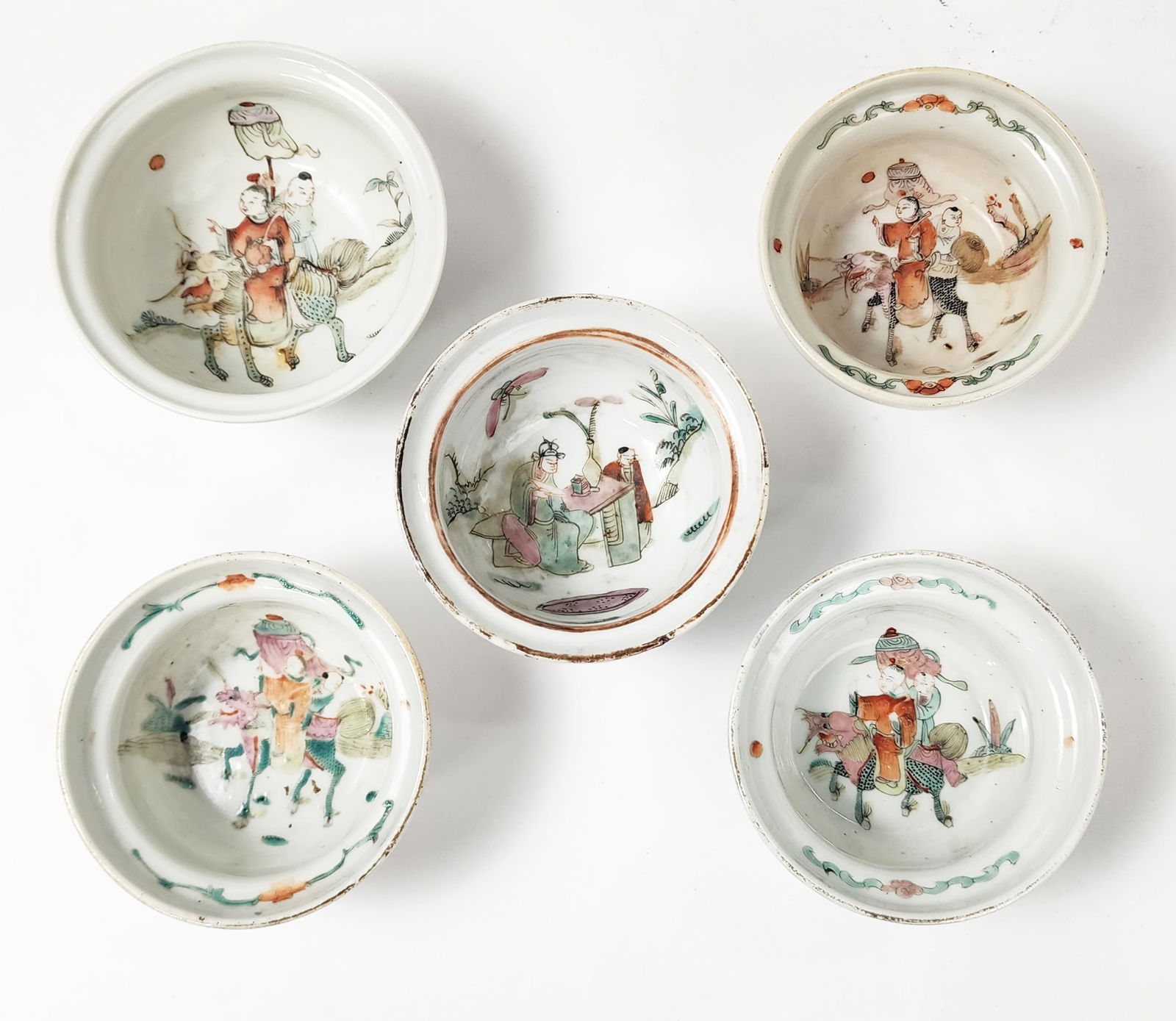 Lot of 5 Antique Chinese Famille Rose Small Bowls (1 of 4)
