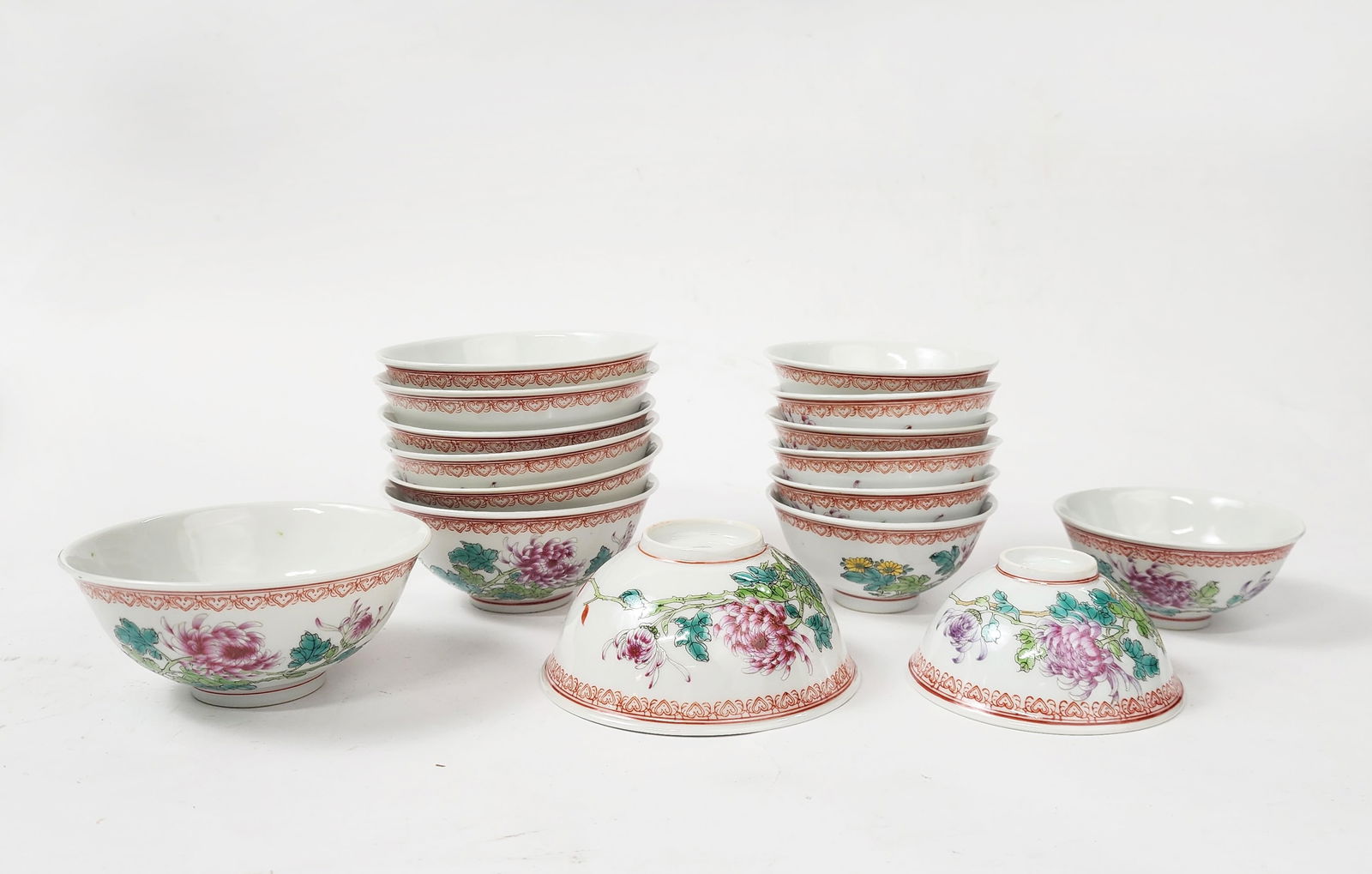Set of 16 Chinese Export Yawan Collection Famille Rose Porcelain Bowls (1 of 6)