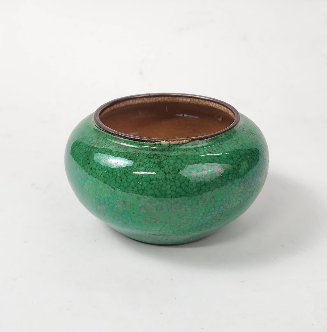 Antique Chinese Apple Green Crackle Glazed Bowl (1 of 5)