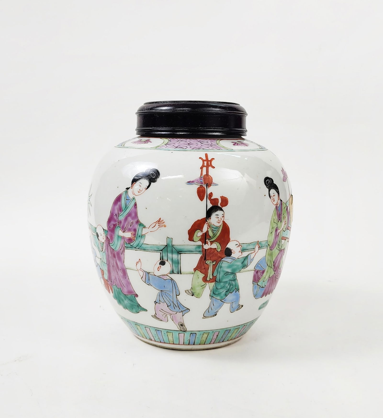 Antique Chinese Famille Rose Porcelain Jar: Antique Chinese Famille Rose Porcelain Jar, h. 6.75 inches, Kangxi marked, ca. early 20th century. Comes with a later replacement wooden lid.