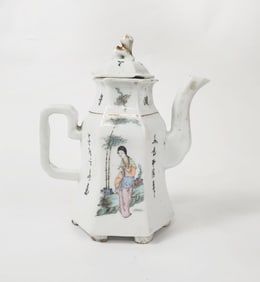 Antique Chinese Famille Rose Porcelain Wine Pot