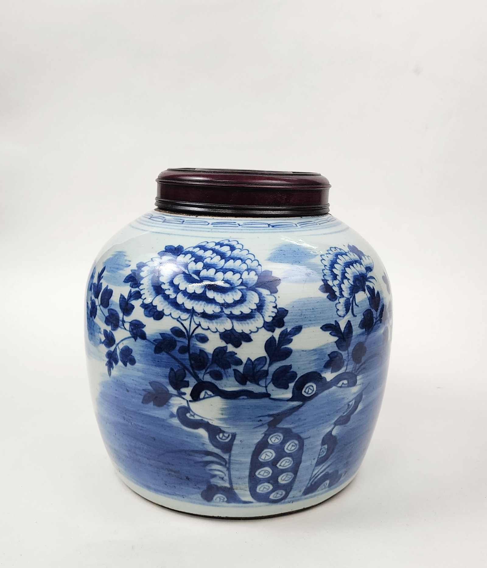 Antique Chinese Blue & White Porcelain Ginger Jar: Antique Chinese Blue & White Porcelain Ginger Jar with later wooden lid, h. 9.25 inches, ca. late 19th- early 20th century.