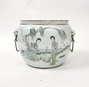 Antique Chinese Famille Rose Porcelain Bowl