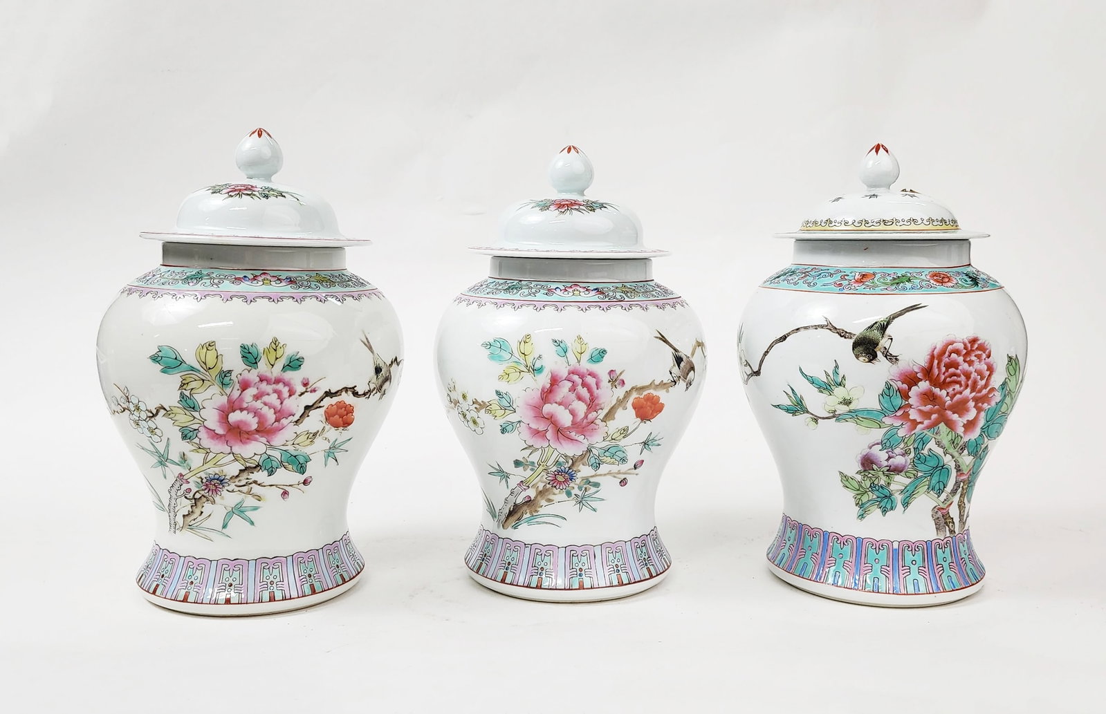 Lot of 3 Vintage Chinese Export Jingdezhen Porcelain Jars: Lot of 3 Chinese Export Jingdezhen Famille Rose Porcelain Jars, ca. 1970s. Provenance: Estate of a New York collector/ dealer. The collection assembled between early 1950s to 1970s.