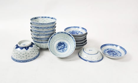 Set of 16 Chinese Export Rice Grain & Dragon Pattern Porcelain Bowls & Dishes