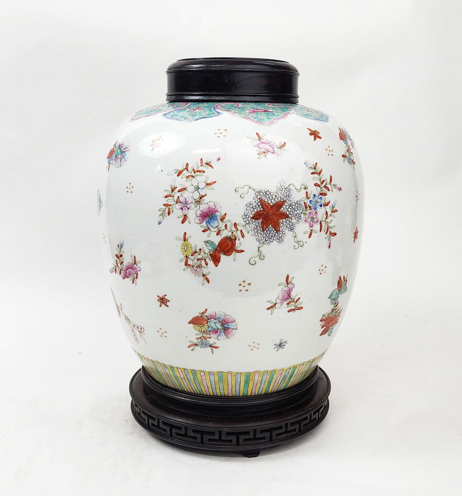 Antique Chinese Famille Rose Jar /Lamp Base (1 of 10)