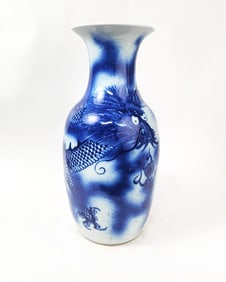 Antique Chinese Blue & White Porcelain Large Dragon Vase