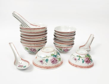 Set of 24 Chinese Export Yawan Collection Famille Rose Porcelain Bowls & Spoons