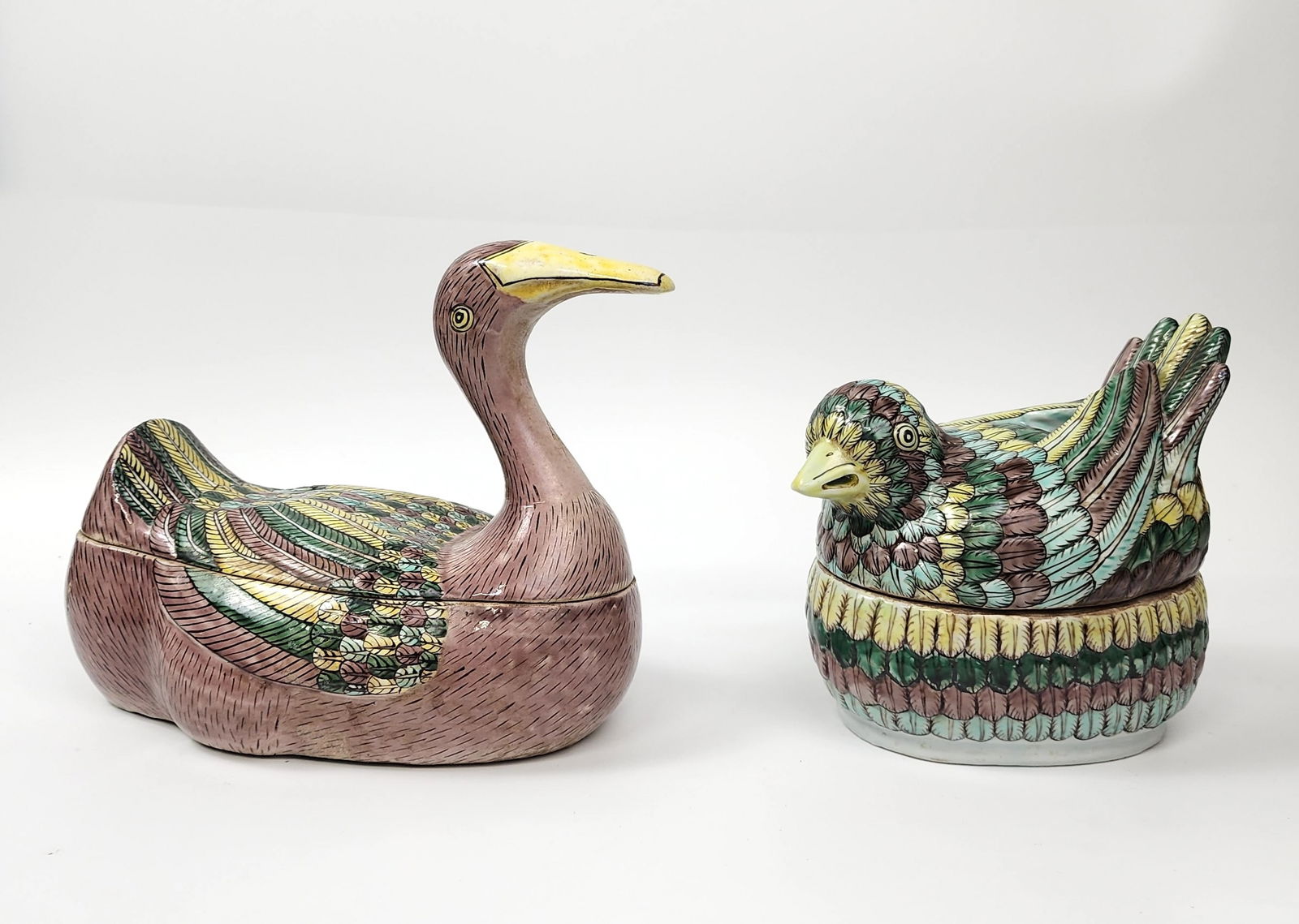 Lot of 2 Chinese Export Famille Rose Covered Duck & Chicken Dishes (1 of 6)