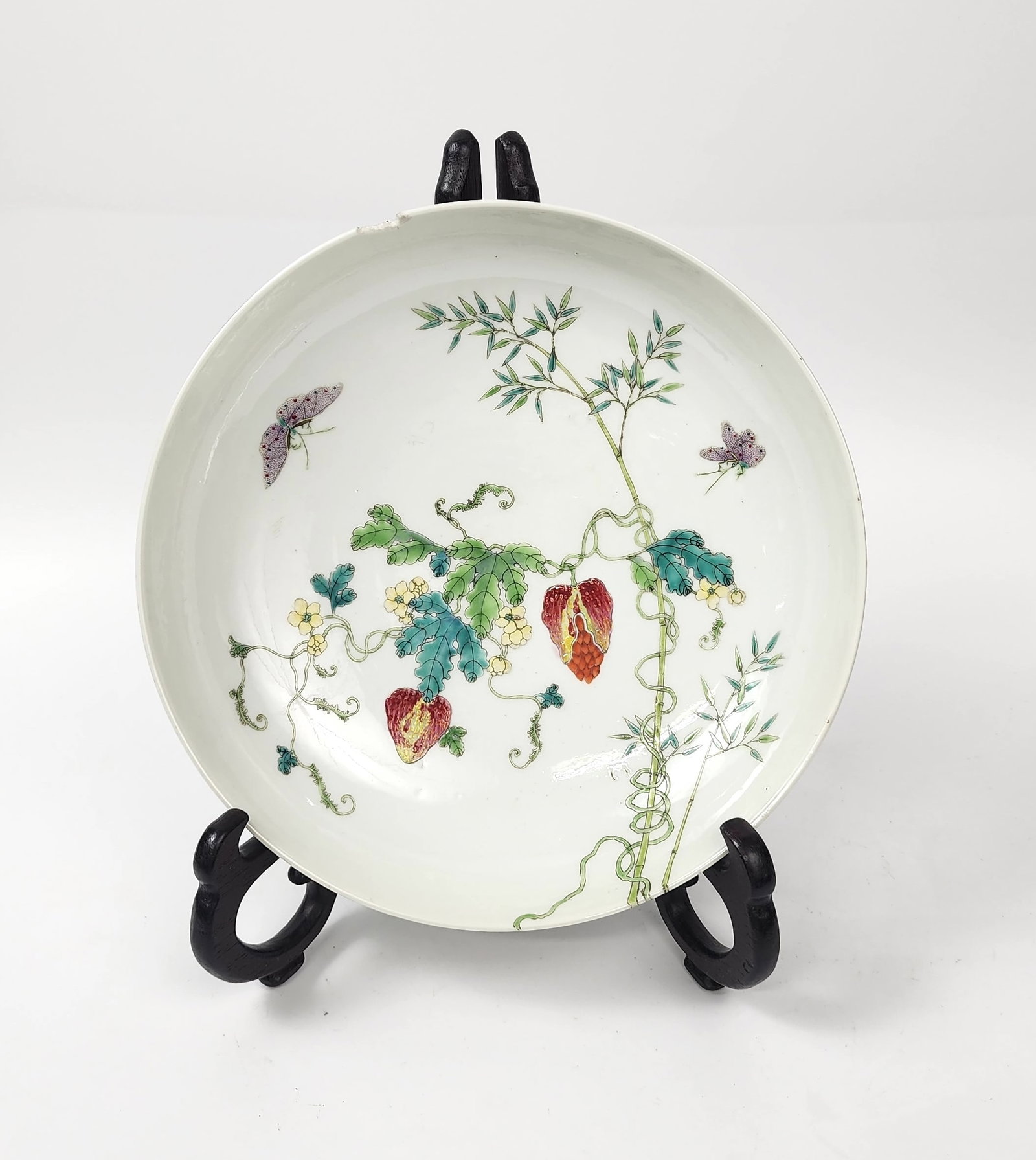 Antique Chinese Famille Rose Porcelain Bitter Melon & Butterfly Plate: Antique Chinese Famille Rose Porcelain Bitter Melon & Butterfly Plate, d. 9.75 inches, h. 2.25 in., Qianlong marked, ca. early 20th century. Provenance: Estate of a New York collector/ dealer. The col