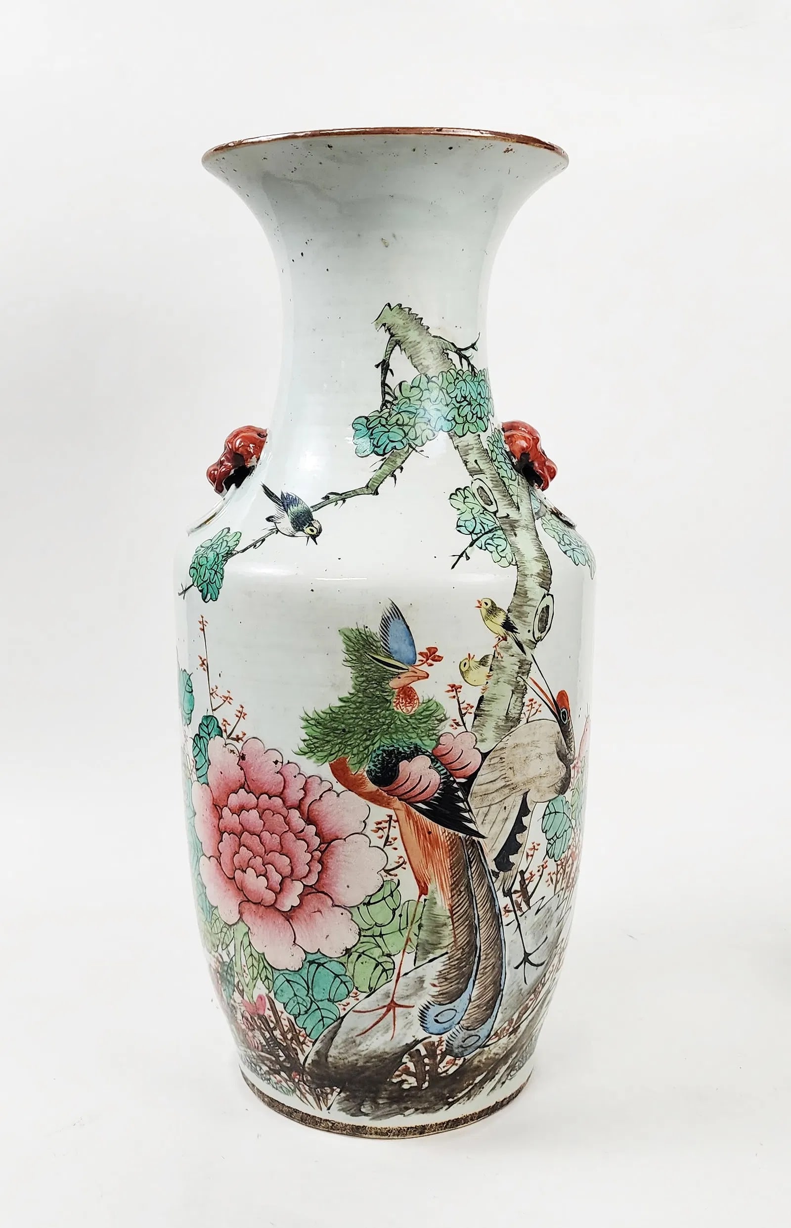 Antique Chinese Qianjiang Porcelain Large Vase: Antique Chinese Qianjiang Porcelain Large Vase, h. 17.25 inches, ca. late 19th- early 20th century. Provenance: Estate of a New York collector/ dealer. The collection assembled between early 1950s to 