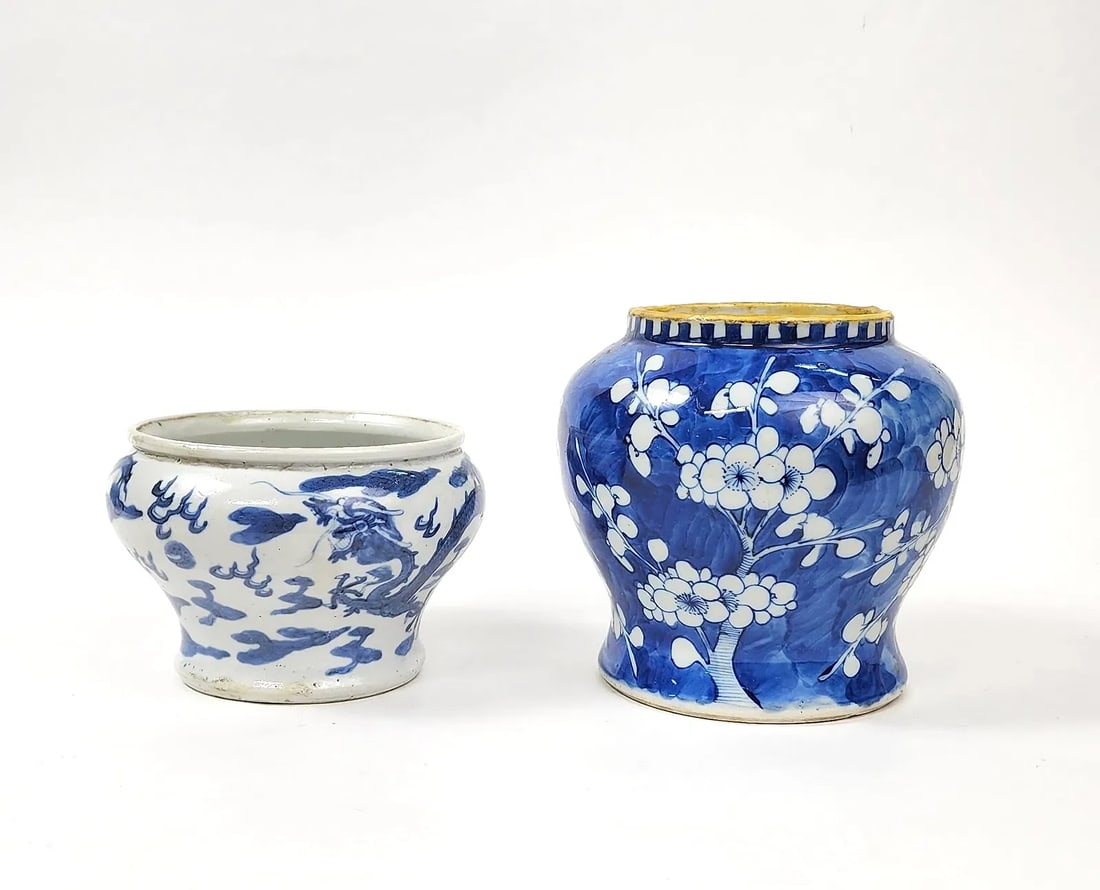 Lot of 2 Antique Chinese Blue & White Porcelain Jars: Lot of 2 Antique Chinese Blue & White Porcelain Jars, larger h. 5.5 inches, ca. late 19th- early 20th century. Provenance: Estate of a New York collector/ dealer. The collection assembled between earl