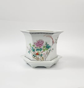 Chinese Export Famille Rose Porcelain Octagonal Planter & Saucer