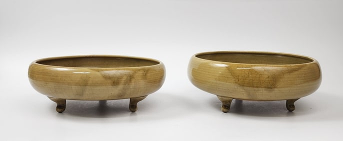 Chinese Olive Green Crackle Glazed Tripod Footed Bowls