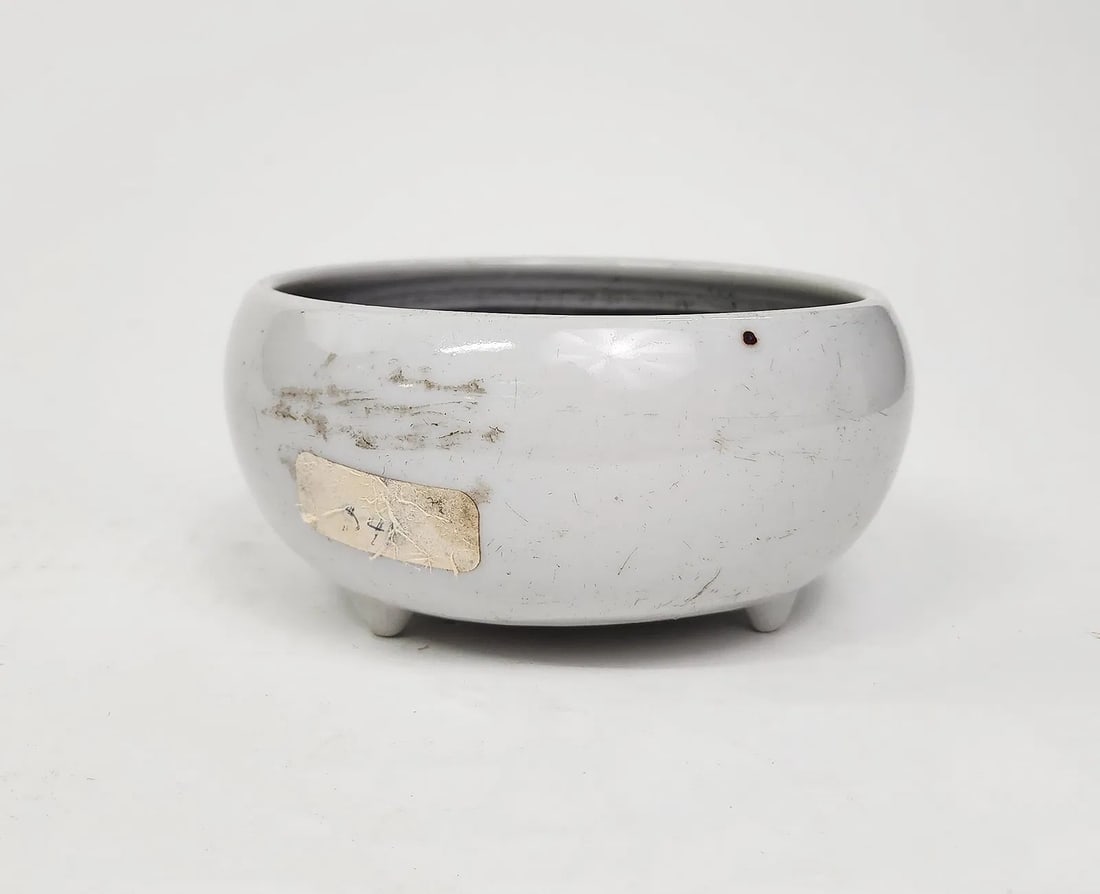 Antique Chinese White Porcelain Tripod Footed Brush Bowl: Antique Chinese White Porcelain Tripod Footed Brush Bowl, d. 5 inches, h. 2.5 in., ca. late 19th- early 20th century. Provenance: Estate of a New York collector/ dealer. The collection assembled betwe