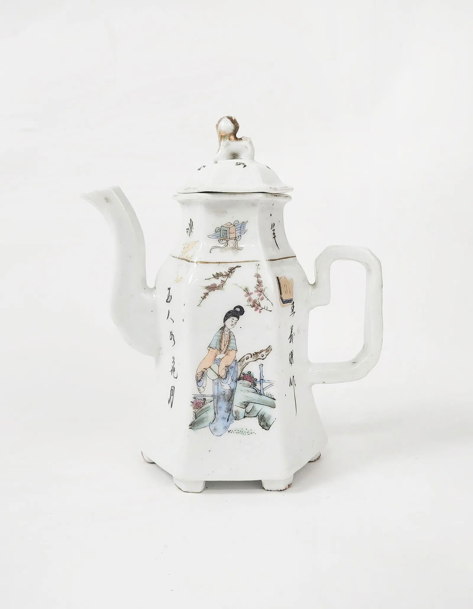 Antique Chinese ROC Famille Rose Porcelain Wine Pot: Antique Chinese Republic Era Famille Rose Porcelain Wine Pot, with 4 character factory mark, h. 7 inches, ca. early to mid 20th century. Provenance: Estate of a New York collector/ dealer. The collect