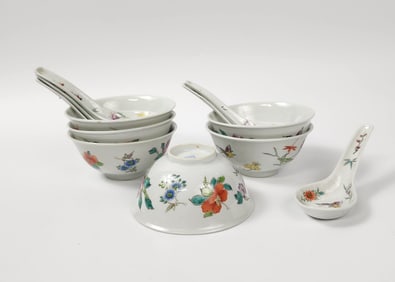 Set of 12 Chinese Export Yawan Collection Famille Rose Porcelain Bowls & Spoons