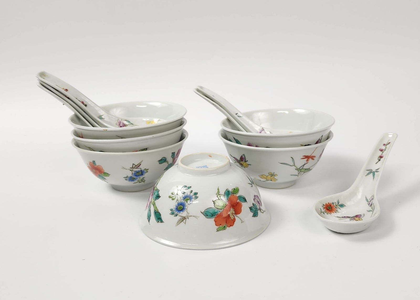 Set of 12 Chinese Export Yawan Collection Famille Rose Porcelain Bowls & Spoons (1 of 10)