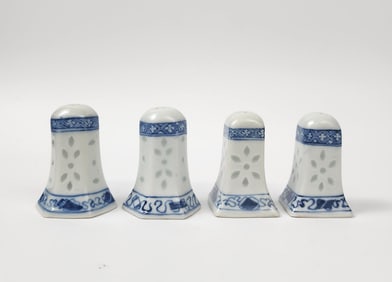 Set of 4 Chinese Export Blue & White Rice Pattern Porcelain Salt & Pepper Shakers