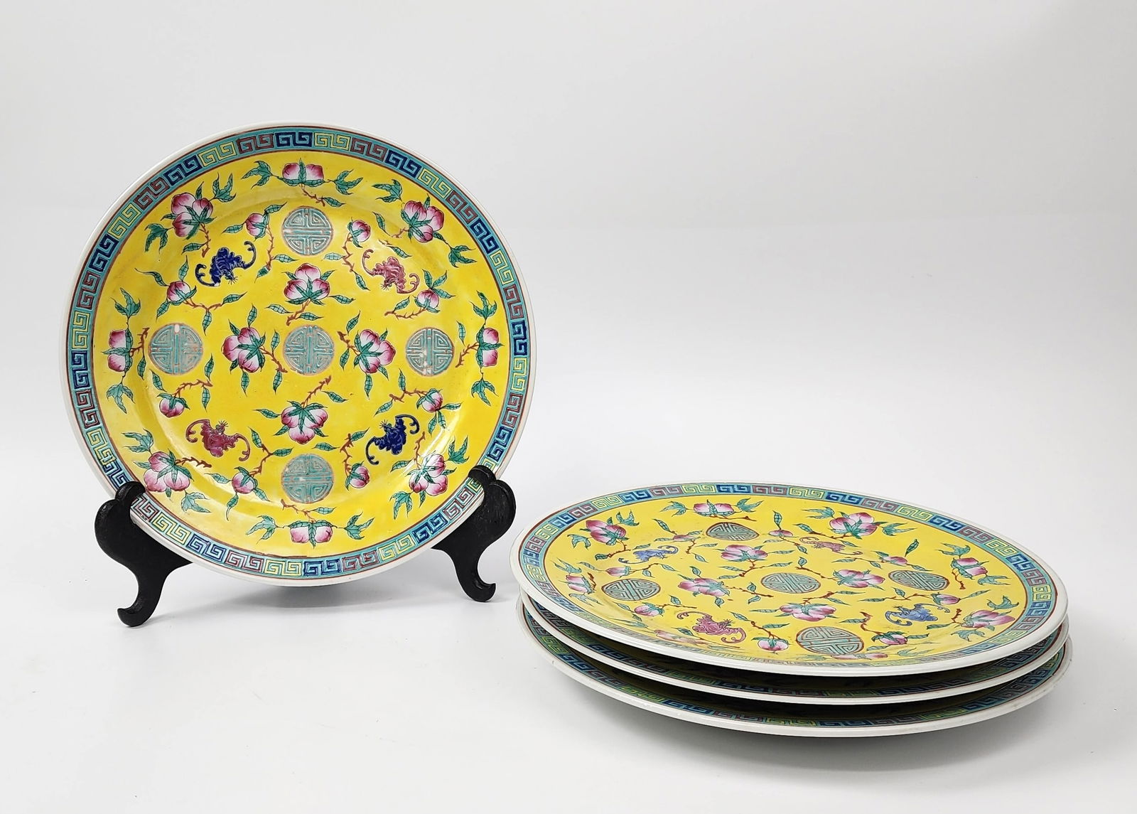 Set of 4 Chinese Export Yellow Ground Enameled Porcelain Dinner Plates (1 of 10)