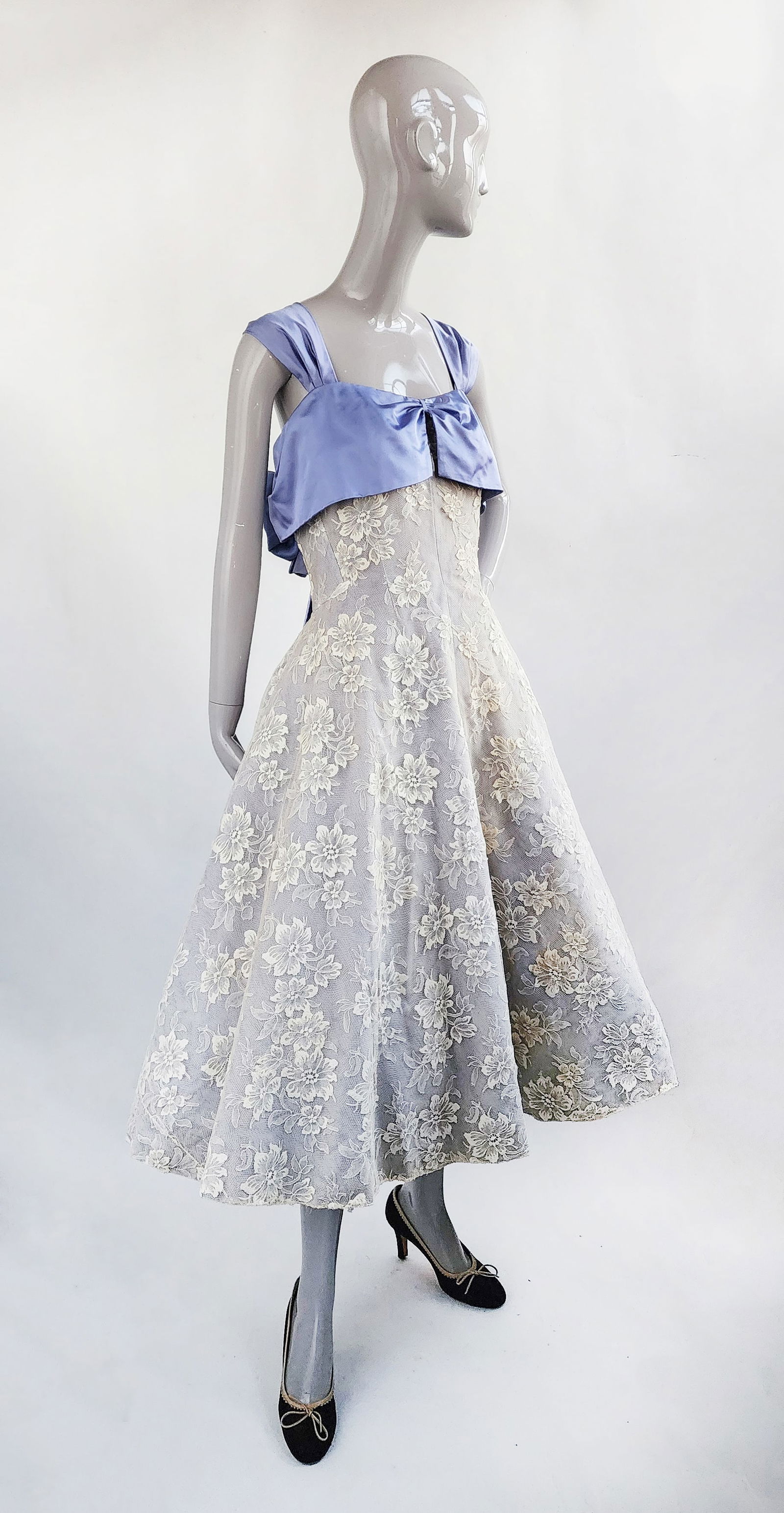 Custom Made Cream Chantilly Lace & Purple Silk Satin Cocktail Dress, attrib. Jenny Bell Whyte,: Custom Made Cream Chantilly lace & purple silk satin cocktail dress, ca. 1950s, probably remodeled in the 1980s-90s by designer Jenny Bell Whyte. Comes with an associated petticoat. Provenance: Estate