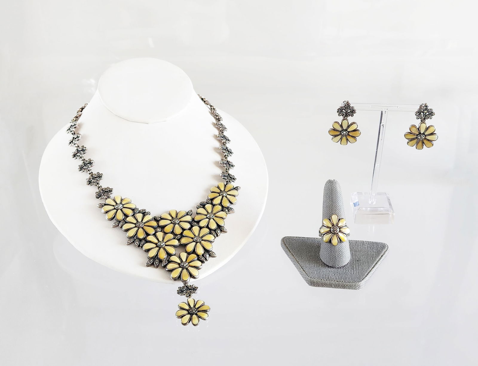 Estate Sterling Silver Mother of Pearl Floral Necklace, Ring Earrings Set (1 of 17)