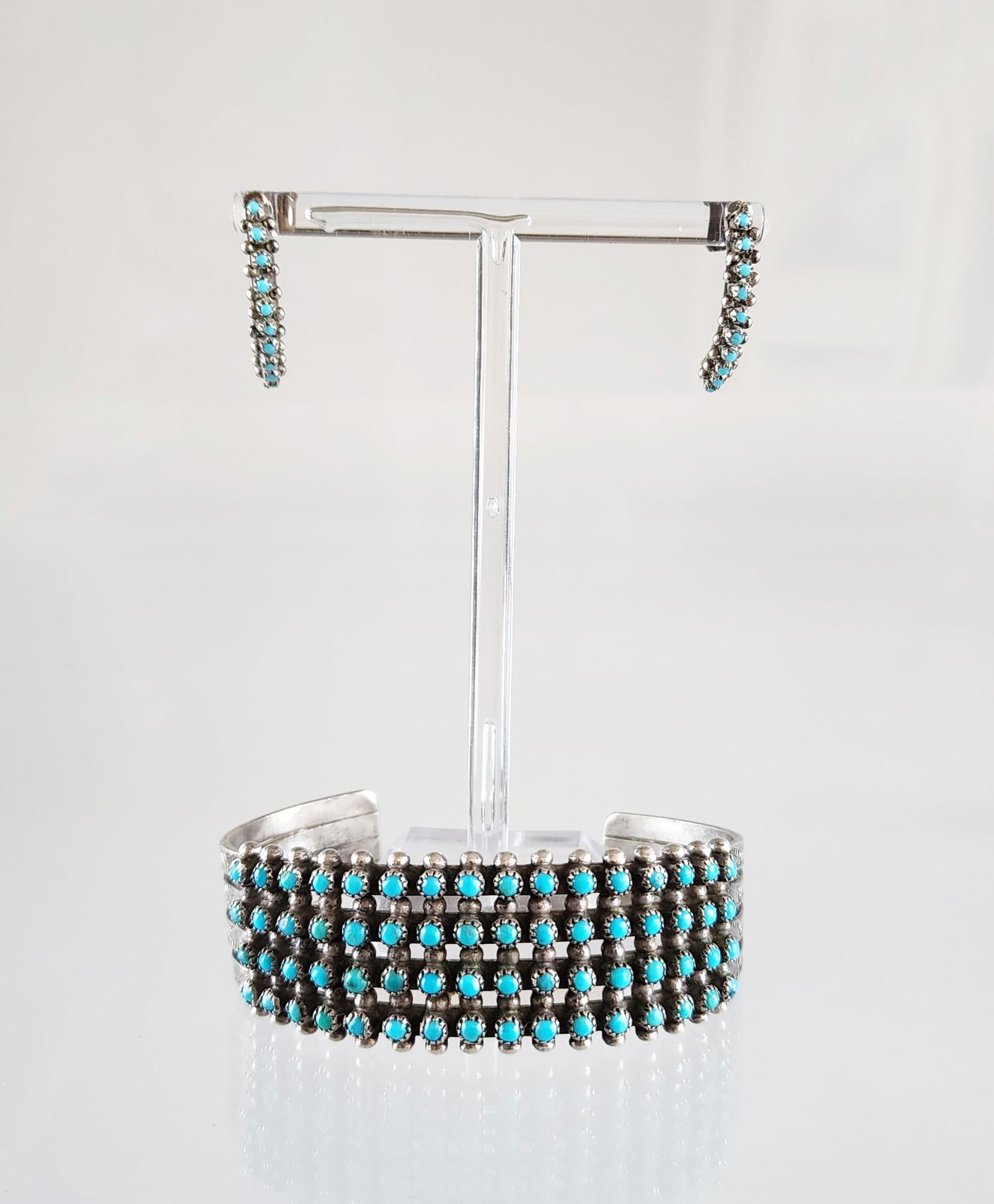 Estate Vintage Native American Sterling Silver & Turquoise Cuff Bracelet & Earrings (1 of 12)