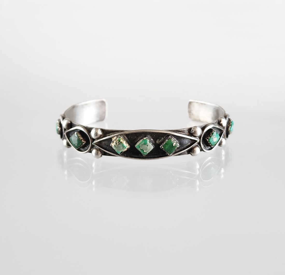 Estate Vintage L Esalalio Zuni Sterling Silver & Turquoise Cuff Bracelet (1 of 8)