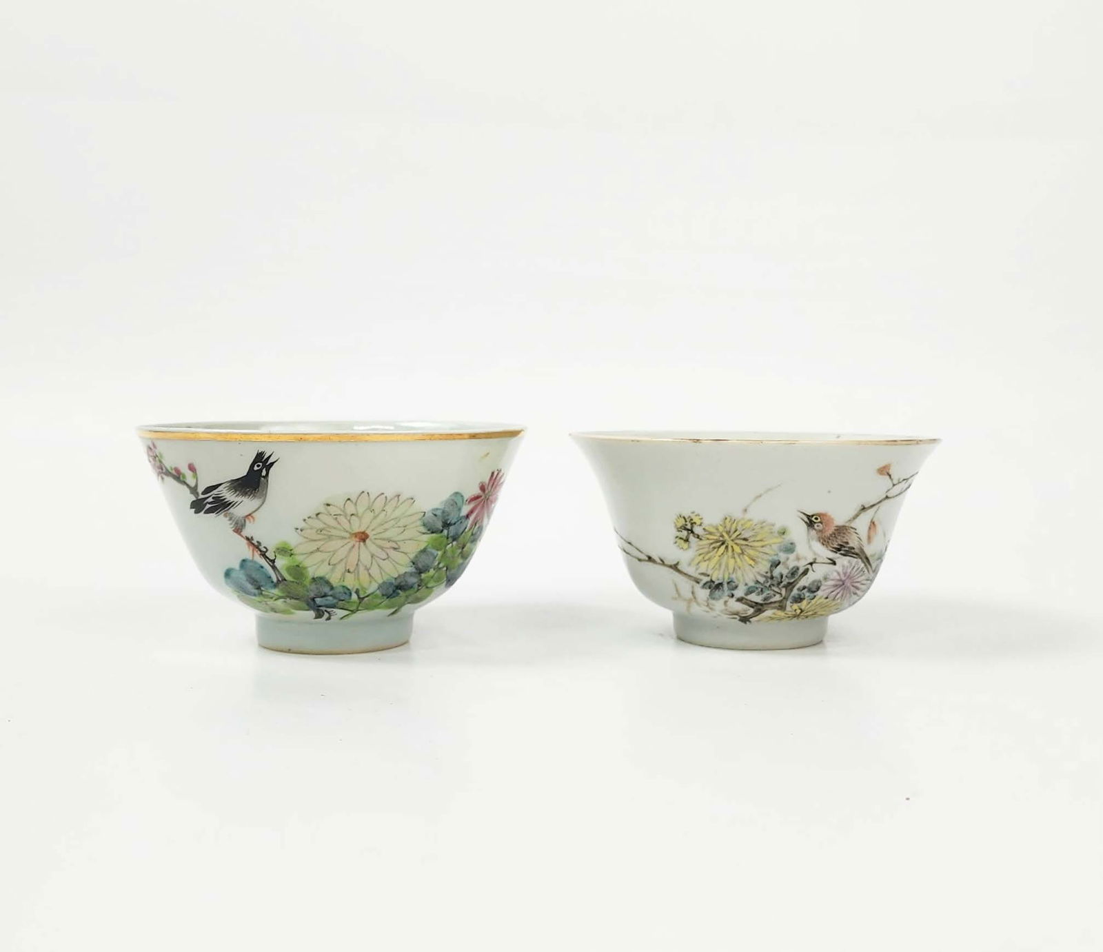 Lot of 2 Antique Chinese Qianjiang Cai Porcelain Bowls: Lot of 2 Antique Chinese Qianjiang Cai Porcelain Bowls , d. 4.25 inches, h. 2.5 inches, circa late 19th- early 20th century. Provenance: Estate of a New York collector/ dealer. The collection assemble