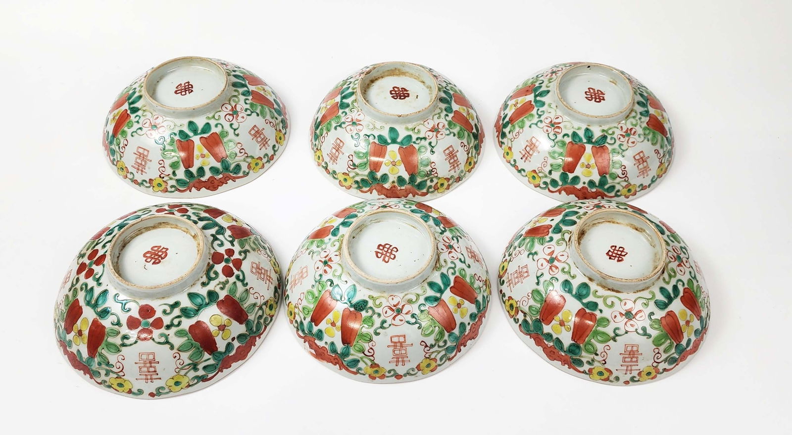 Set of 6 Antique Chinese Enameled Porcelain Bowls: Set of 6 Antique Chinese Enameled Porcelain Bowls, h. 2.5 inches, d. 6.5 inches, circa late 19th- early 20th century. Provenance: Estate of a New York collector/ dealer. The collection assembled betwe