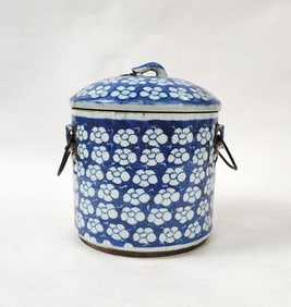 Antique Chinese Blue & White Porcelain Covered Jar
