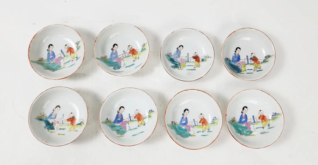Set of 8 Antique Chinese Famille Rose Porcelain Small Dishes: Set of 8 Antique Chinese Famille Rose Porcelain Small Dishes, d. 3.25 inches, ca. 20th century. Provenance: Estate of a New York collector/ dealer. The collection assembled between early 1950s to 1970