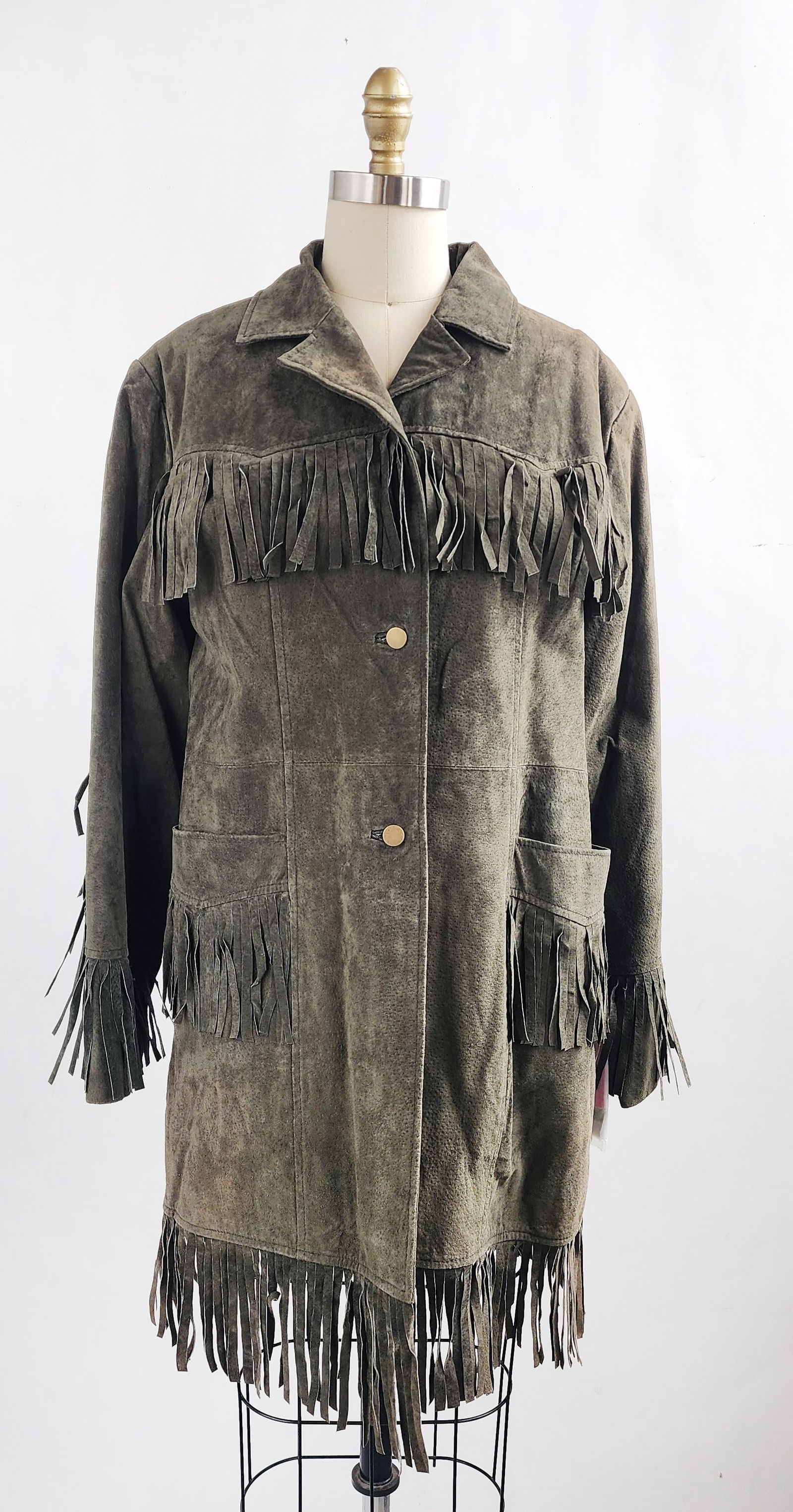New Excelled Collection Green Suede Coat with Fringes, Sz XL: Excelled Collection Green Suede Coat with Fringes, size XL. Brand new condition. Provenance: Estate of Victoria Salter (1944-2024) Victoria Salter was the daughter of Harry Salter, creator of the Name