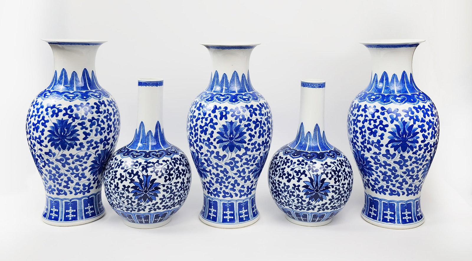 Set of 5 Chinese Export Jingdezhen Garniture Set Blue & White Porcelain Vases (1 of 14)