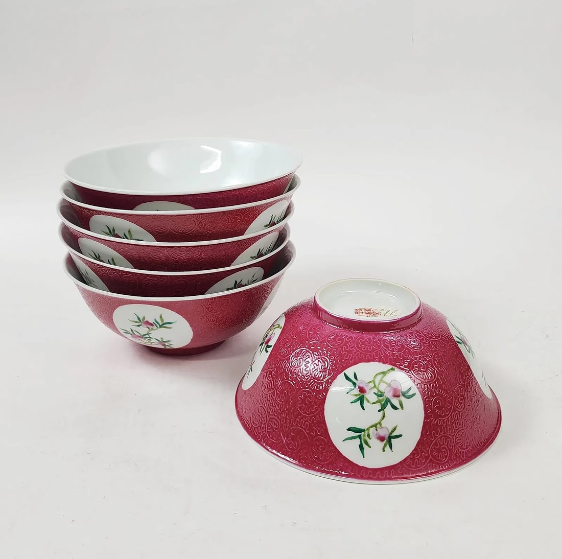Set of 6 Chinese Jingdezhen D Factory Pink Ground Porcelain Bowls: Set of 6 Chinese Zhong Guo Jingdezhen Zhi =D= Factory marked Dark Pink Sgraffiato Ground & Peaches Decorated Famille Rose Porcelain Bowls, ca. 1960s-70s, d. 7.25 inches, h. 3.25 in. Provenance: Estate